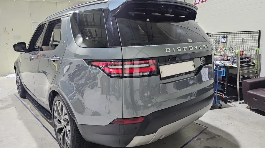Land Rover Discovery vinyl wrap - Land Rover Discovery Vinyl Wrap Review: Matte Gray Aluminum photo 4
