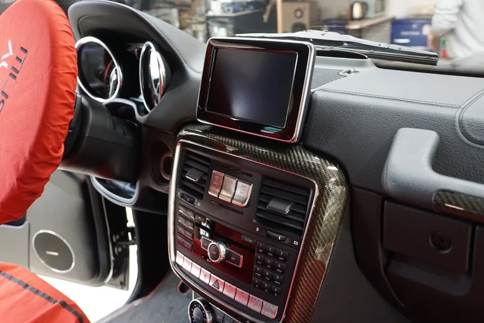 Mercedes-Benz G63 AMG W463 around view - Mercedes-Benz G63 AMG Surround View Upgrade: Enhanced Vision photo 4