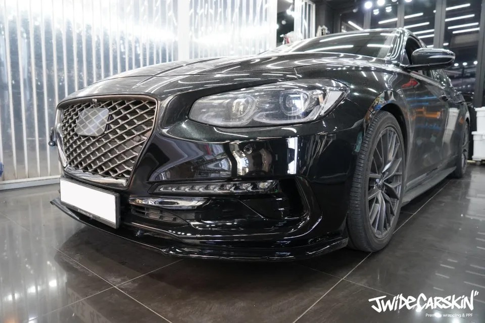 Hyundai Azeraのカーラッピング事例｜費用目安・仕上がり 施工写真 2-1