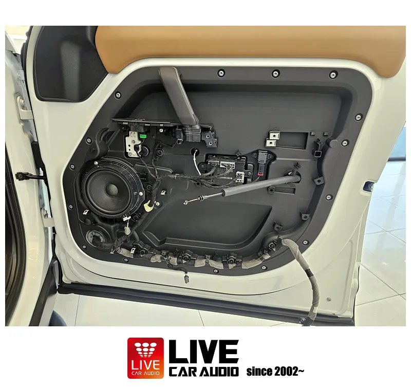 Land Rover Defenderのカーオーディオ施工事例 施工写真 2-2