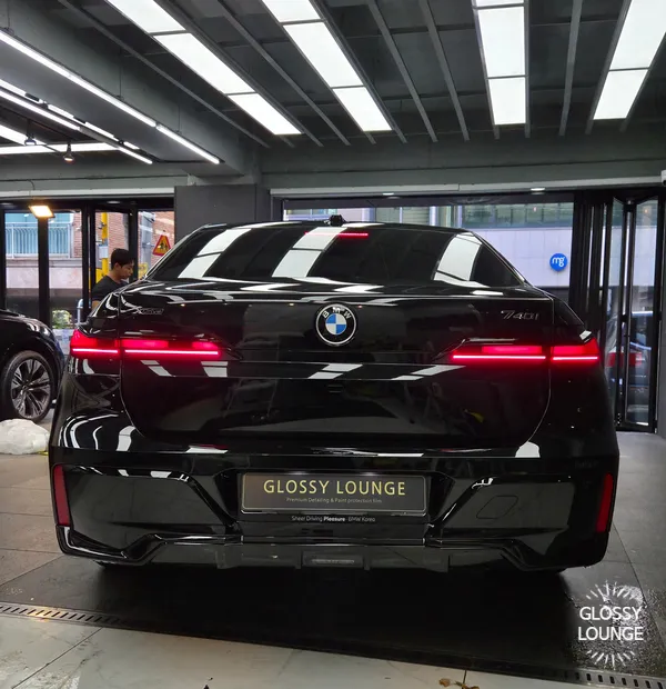 BMW 7 Seriesのホイールリペア・塗装事例 施工写真 2-2