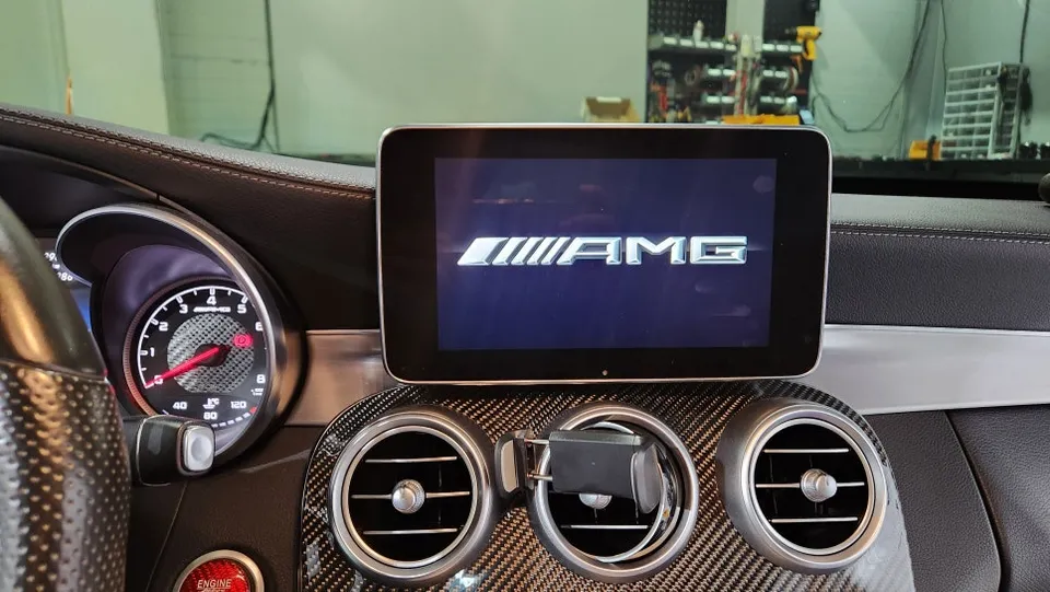 Mercedes-Benz C-Class W205 android head unit installation result