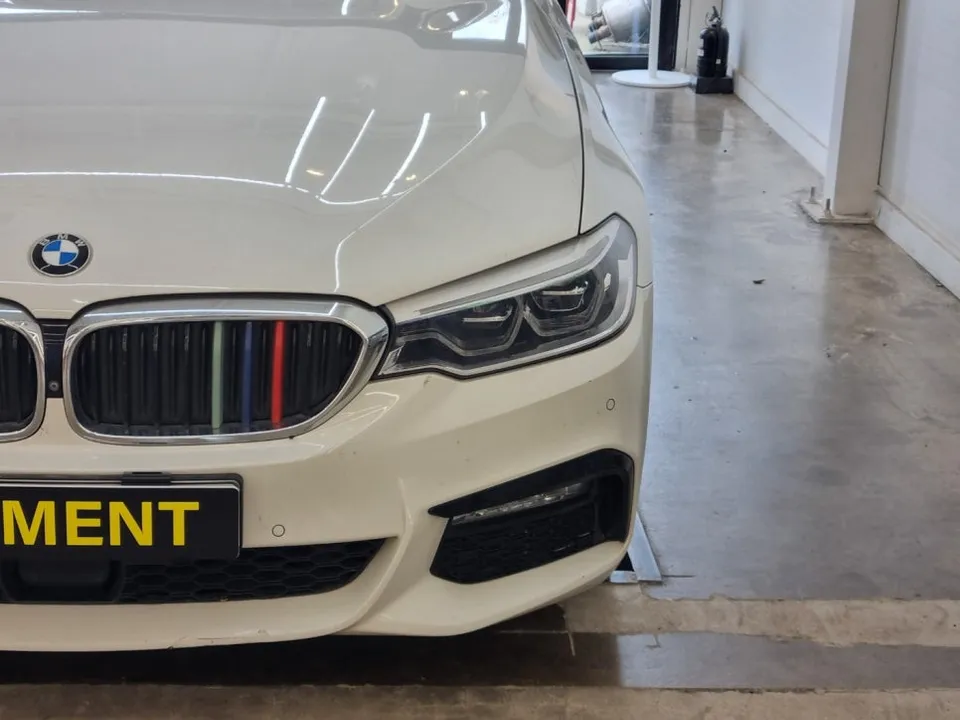 BMW 5 Series G30 body kit - BMW 5 Series G30 Body Kit Installation Review photo 3