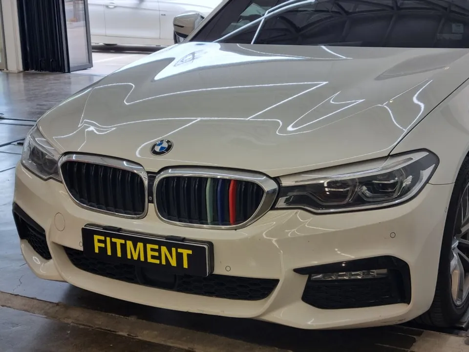 BMW 5 Series G30 body kit - BMW 5 Series G30 Body Kit Installation Review photo 4