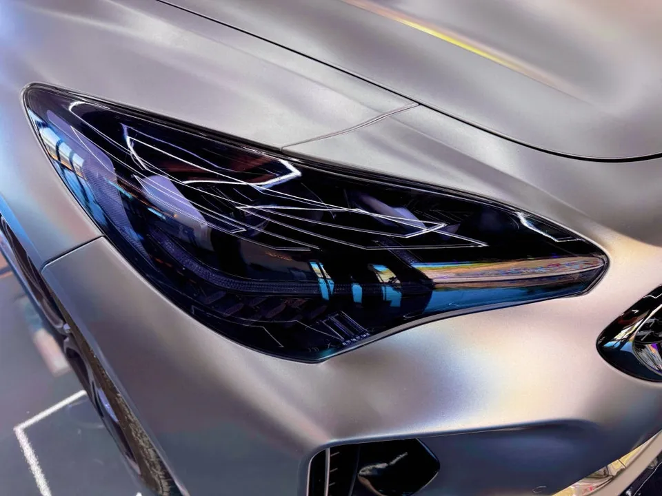 Kia Stingerのカーラッピング事例|費用目安・仕上がり 施工写真 2-3