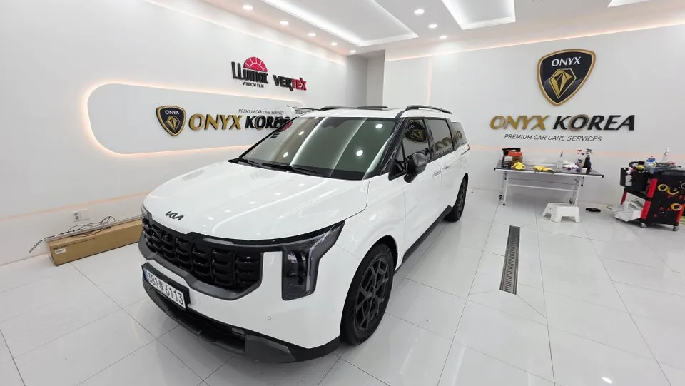 Kia Carnivalのガラスコーティング事例|韓国での施工費用目安 施工写真 2-2