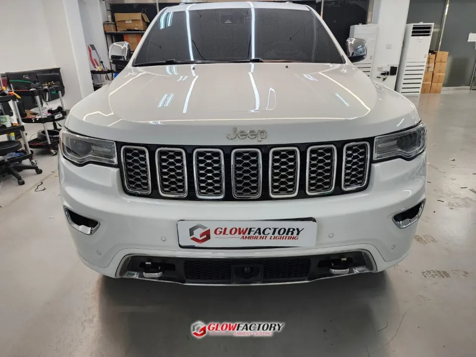 Jeep Grand Cherokee Ambient Lighting Review — Enhanced Luxury