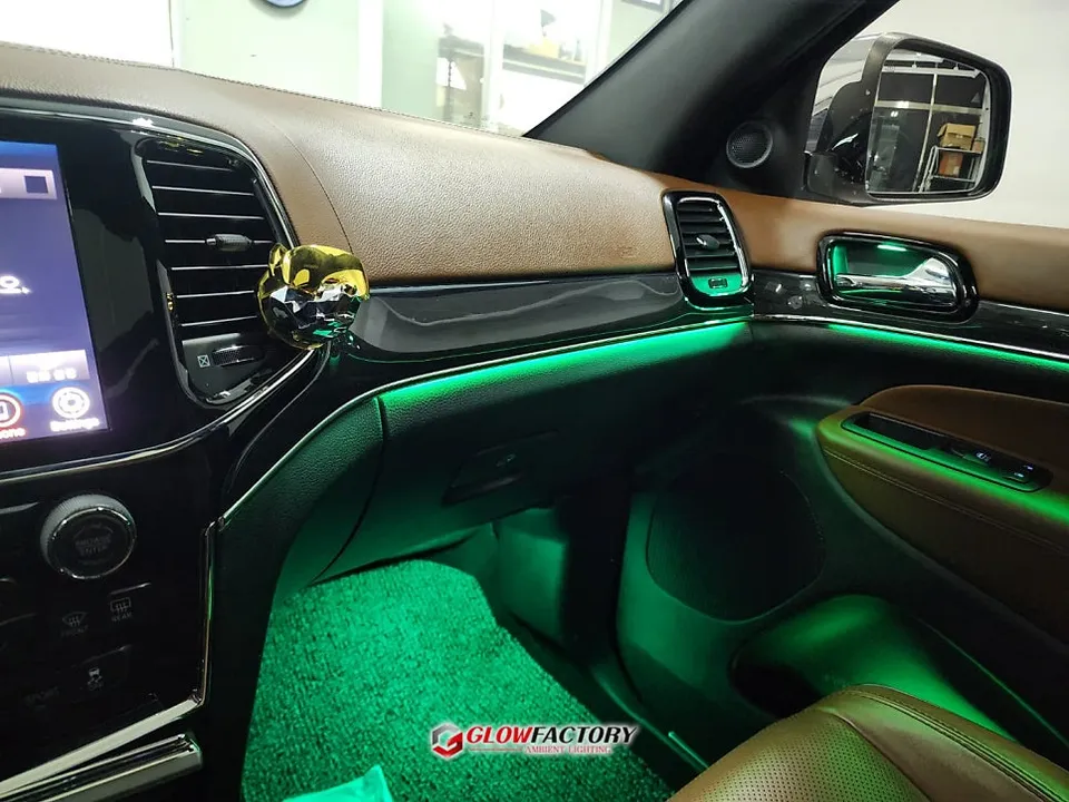 Jeep Grand Cherokee ambient lighting - Jeep Grand Cherokee Ambient Lighting Review — Enhanced Luxury photo 4
