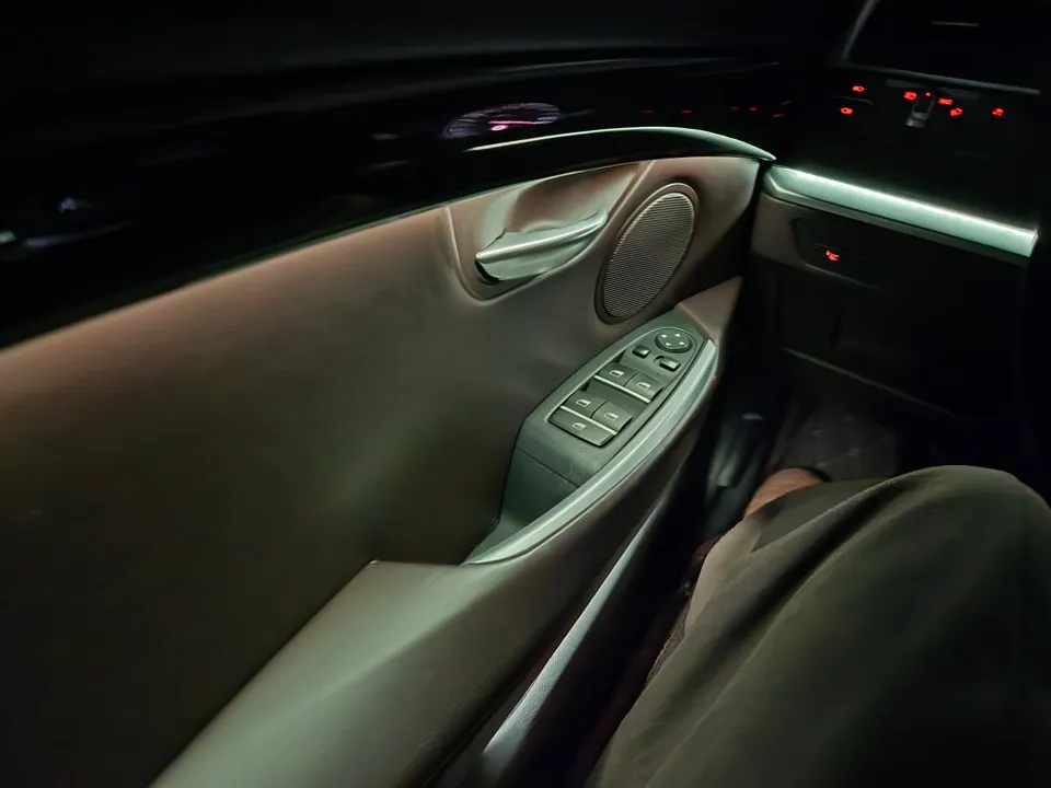 BMW 5GT Ambient Lighting Upgrade - Enhanced Brightness & 40 Movin photo 4