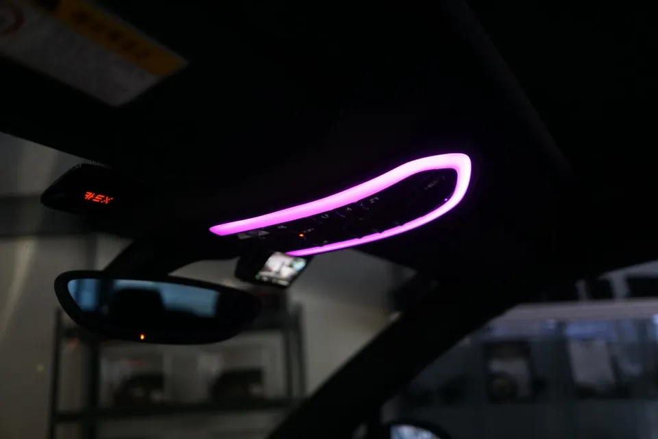 Porsche Cayenne ambient lighting - Porsche Cayenne Ambient Lighting Upgrade: Enhanced Interior LED M photo 5