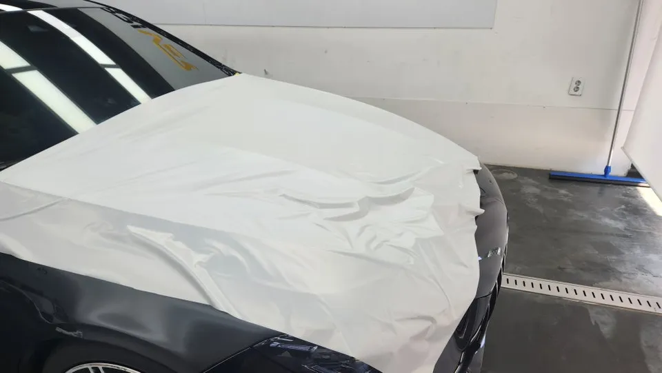 Mercedes-Benz CLA 250のカーラッピング事例|3Mフィルムで高級感UP 施工写真 2-2