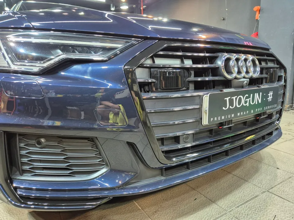 Audi A6のクロームモールラッピング事例|費用目安・仕上がり 施工写真 3-2