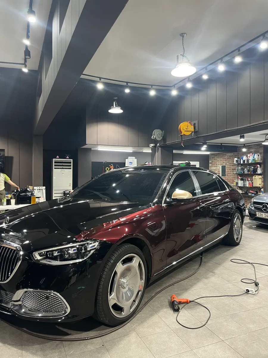 Mercedes-Benz S-Class Maybach vinyl wrap - Mercedes-Benz S-Class Maybach Vinyl Wrap Review photo 4