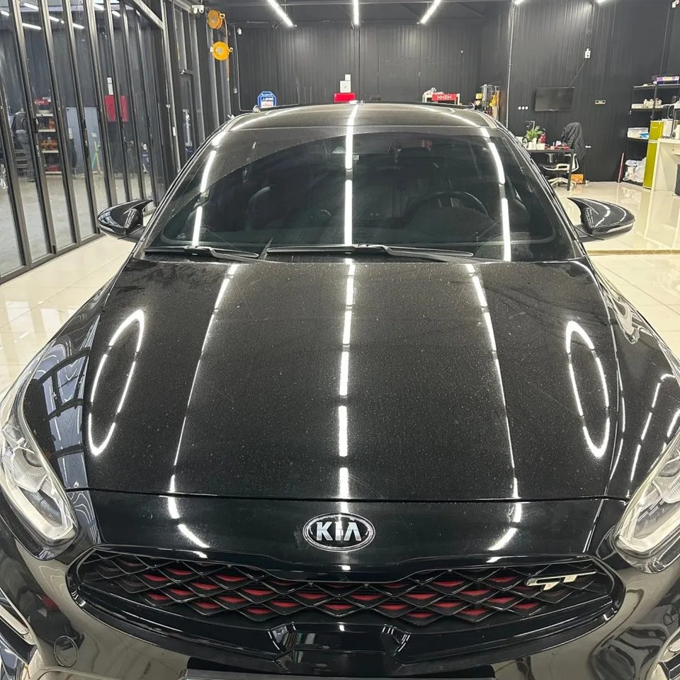 Kia K3 GTのカーラッピング事例|クロームパーツのブラックアウト 施工写真 1-3