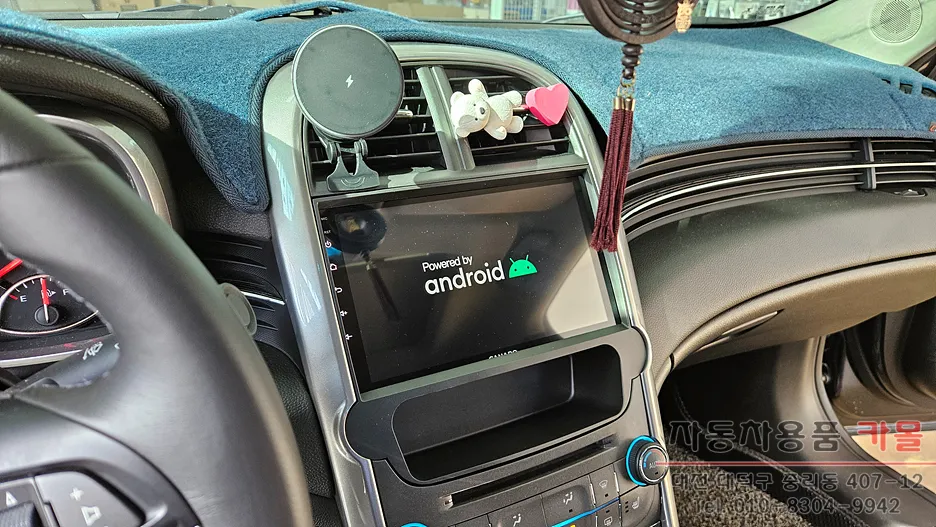 Chevrolet MalibuのAndroid Auto・CarPlay取付事例 施工写真 2-2