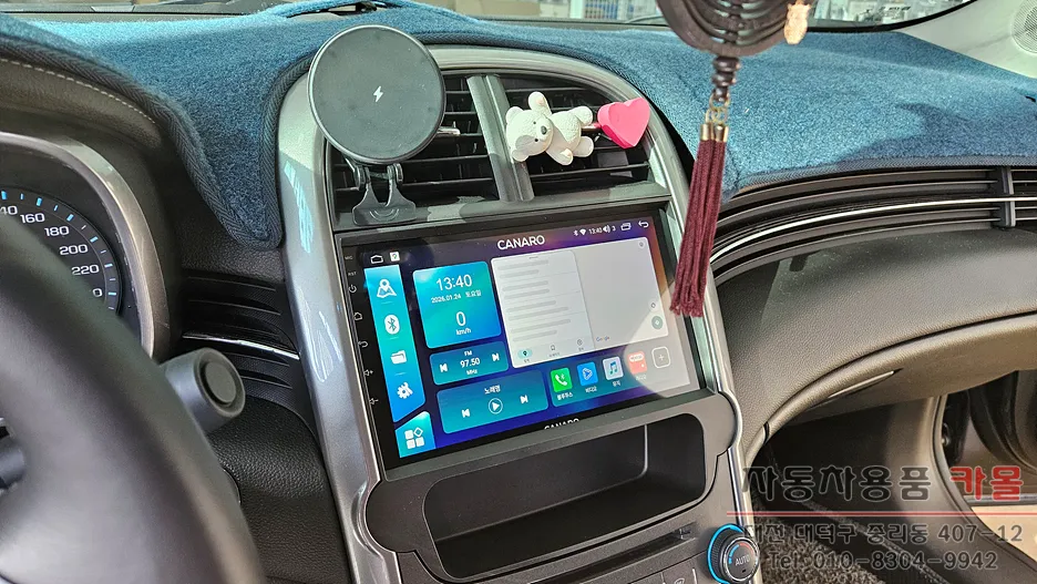 Chevrolet MalibuのAndroid Auto・CarPlay取付事例 施工写真 4-2