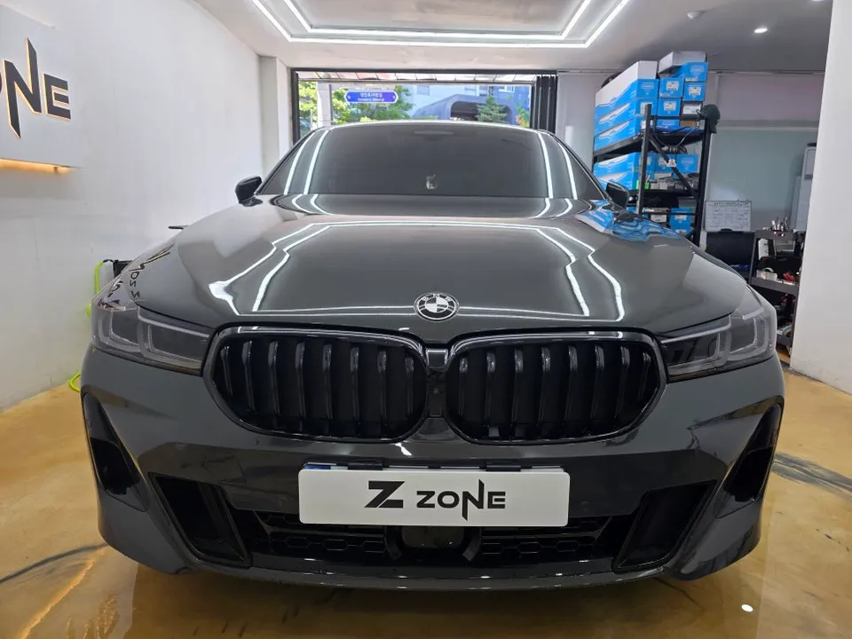 BMW 6 Series GTのPPF施工事例|ライト・トランク保護 施工写真 1-1