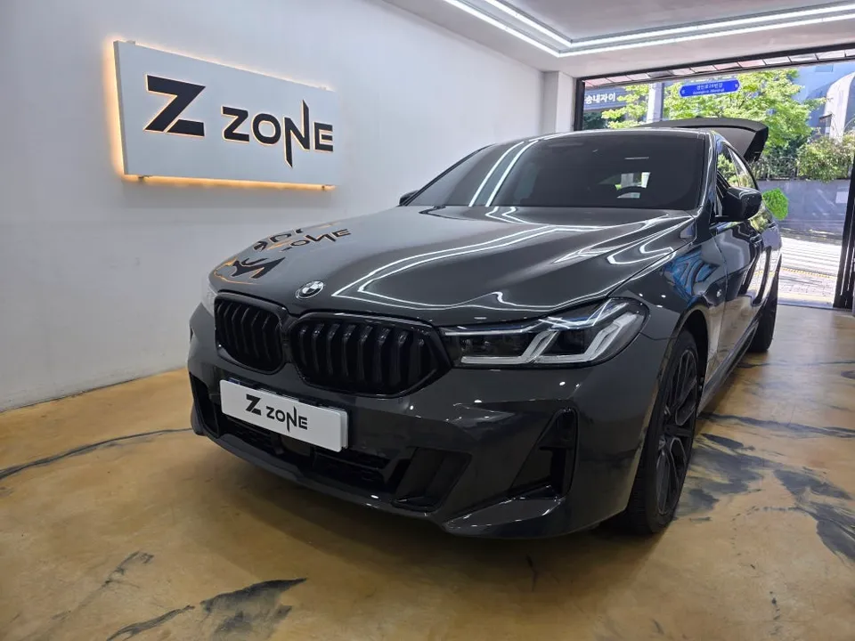 BMW 6 Series GTのPPF施工事例|ライト・トランク保護 施工写真 2-1