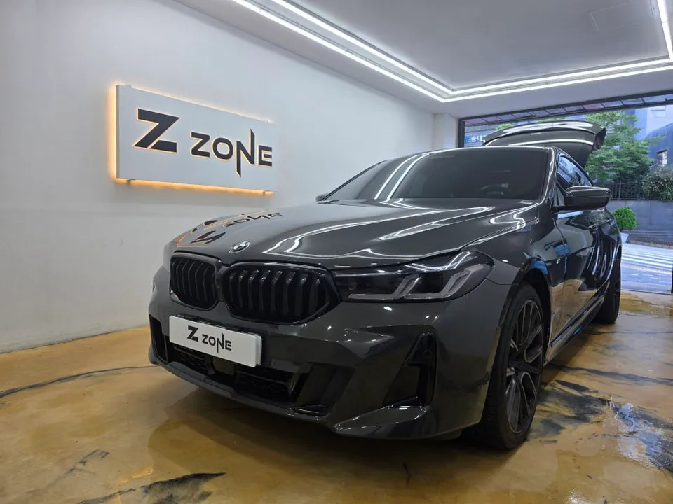 BMW 6 Series GTのPPF施工事例|ライト・トランク保護 施工写真 3-1