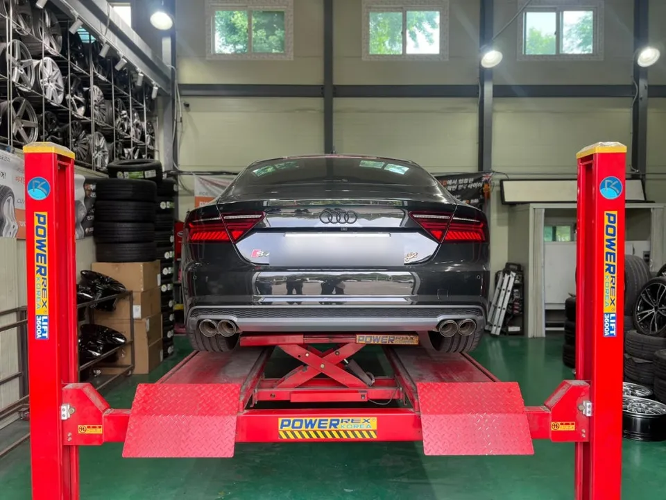 Audi S7 wheel repair - Audi S7 Wheel Repair & Painting Review — Cost & Results photo 4