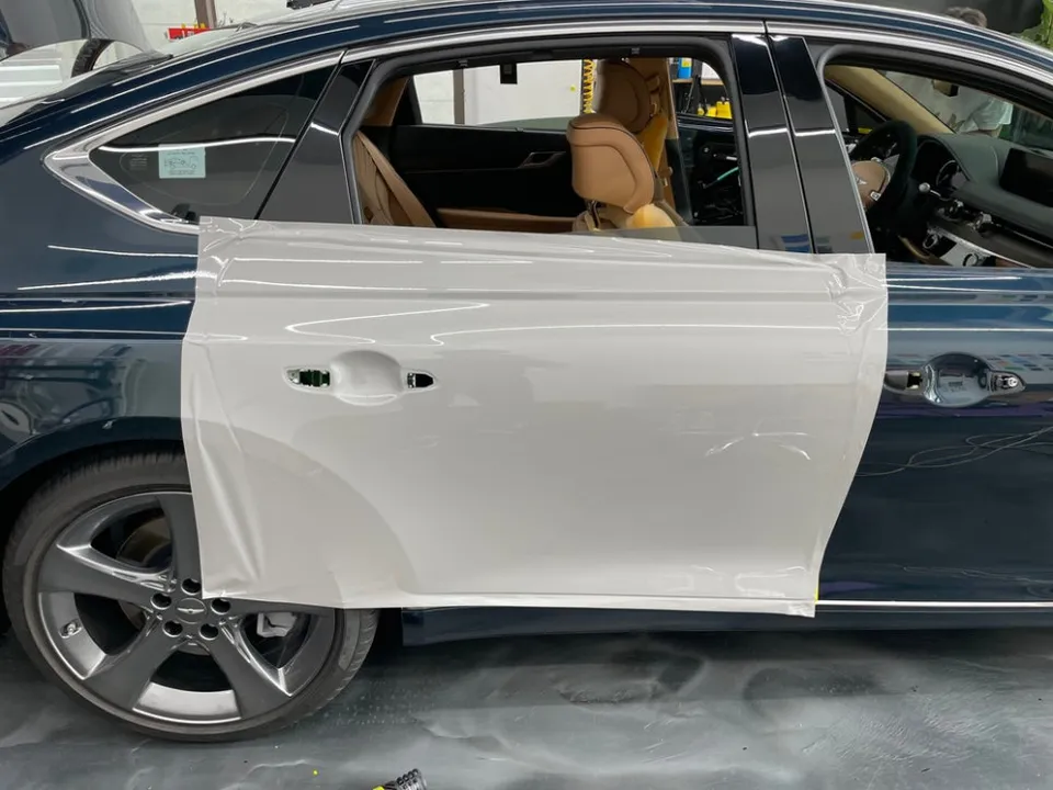 Genesis G80 PPF施工事例|ゲインズボログレーへのカラーチェンジ 施工写真 2-2