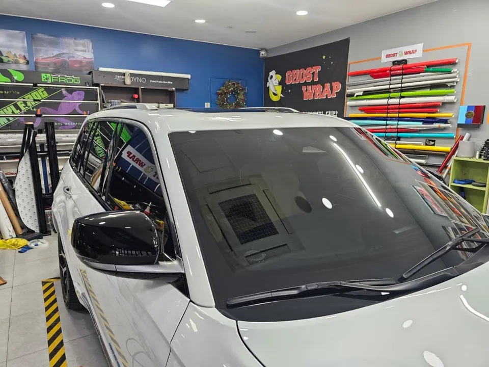 Jeep Grand Cherokeeのカーラッピング事例｜費用目安・仕上がり 施工写真 1-2