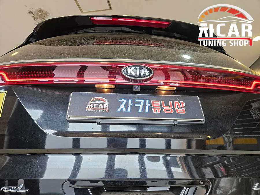 Kia Carnival dash cam - Kia Carnival Dash Cam Installation Review photo 3