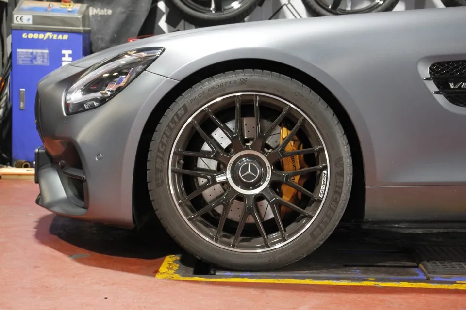 Mercedes-Benz AMG GT wheel repair - Mercedes-Benz AMG GT Wheel Repair & Painting Review photo 5