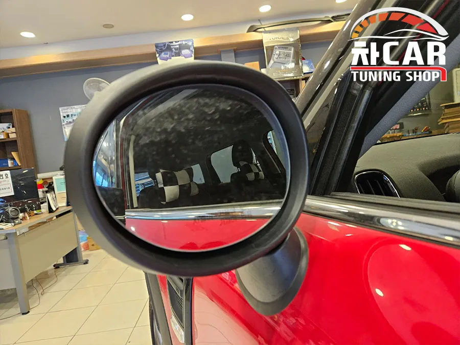 MINI Countrymanのガラスコーティング事例 施工写真 2