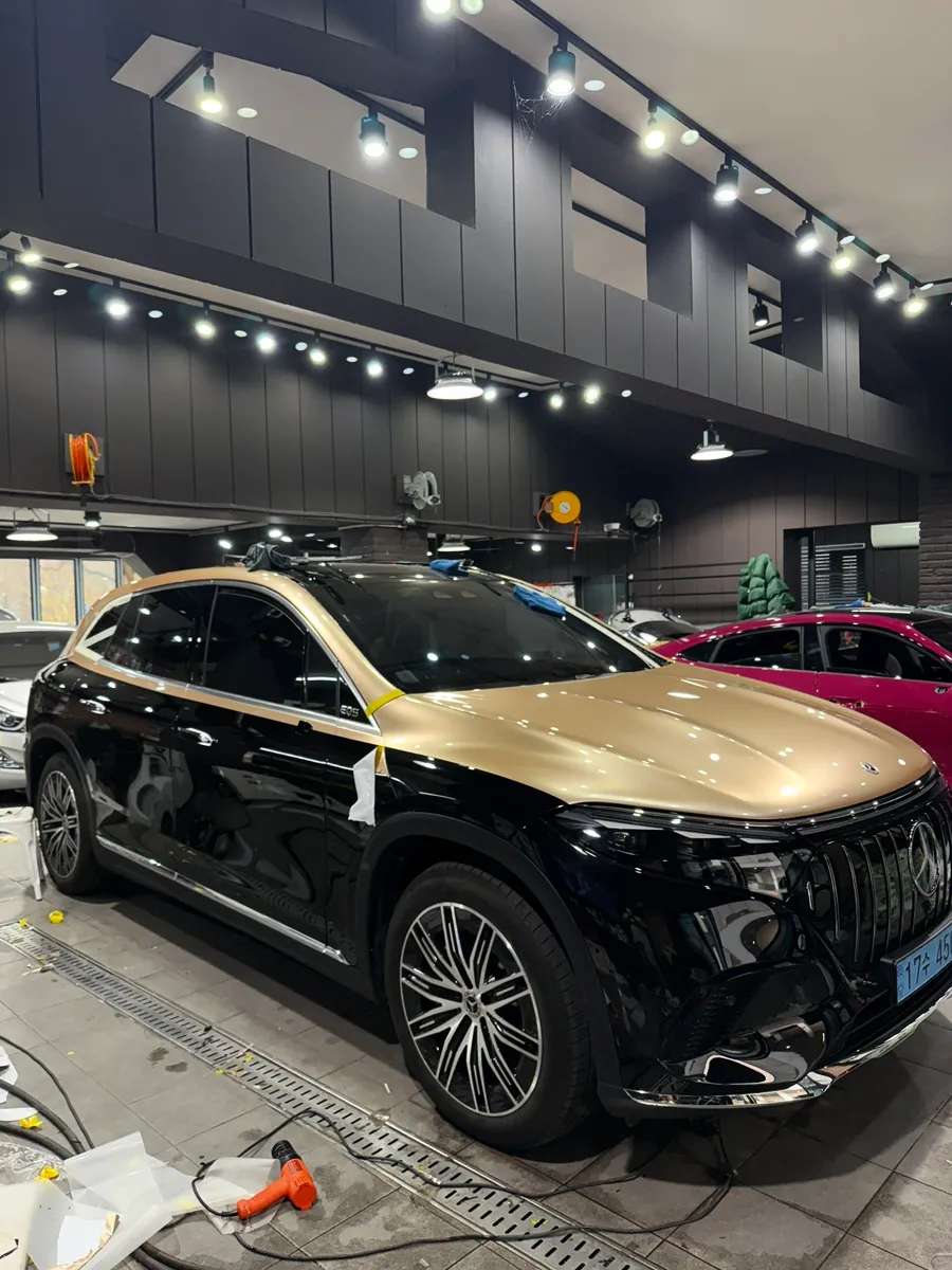 Mercedes-Benz EQSのカーラッピング事例|費用目安・仕上がり 施工写真 2-2