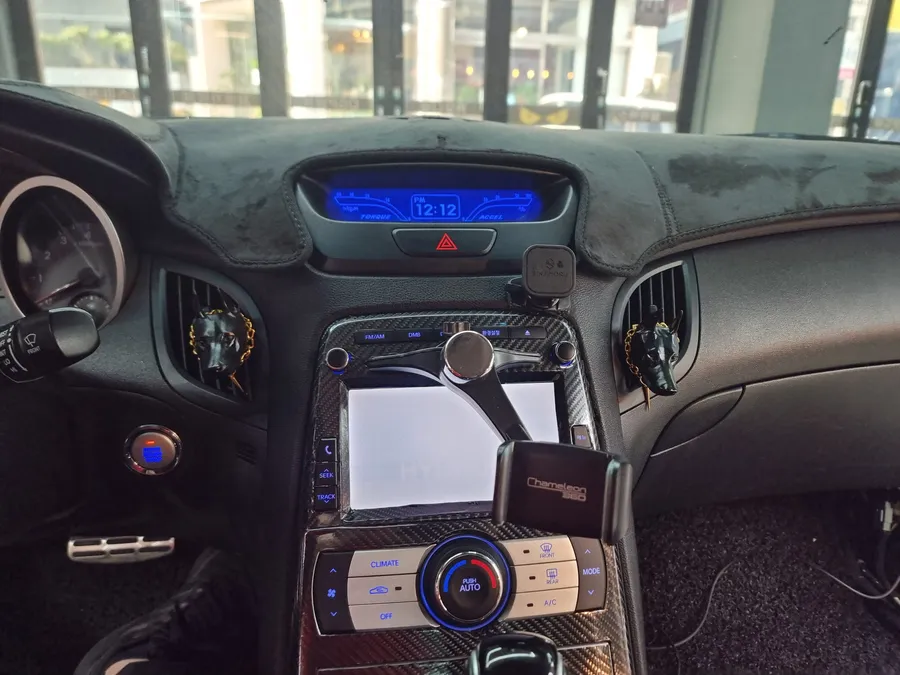 Genesis Genesis CoupeのAndroid Auto・CarPlay取付事例 施工写真 3-1