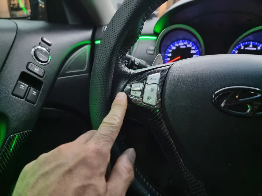 Genesis Genesis CoupeのAndroid Auto・CarPlay取付事例 施工写真 3-2
