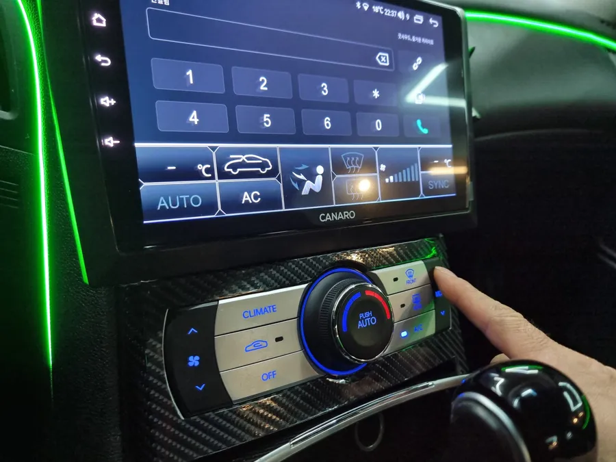 Genesis Genesis CoupeのAndroid Auto・CarPlay取付事例 施工写真 4-2