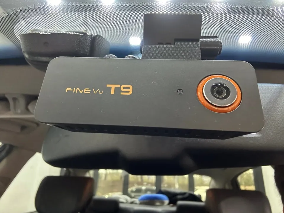 Hyundai Azera dash cam - Hyundai Azera Dash Cam Installation Review photo 4