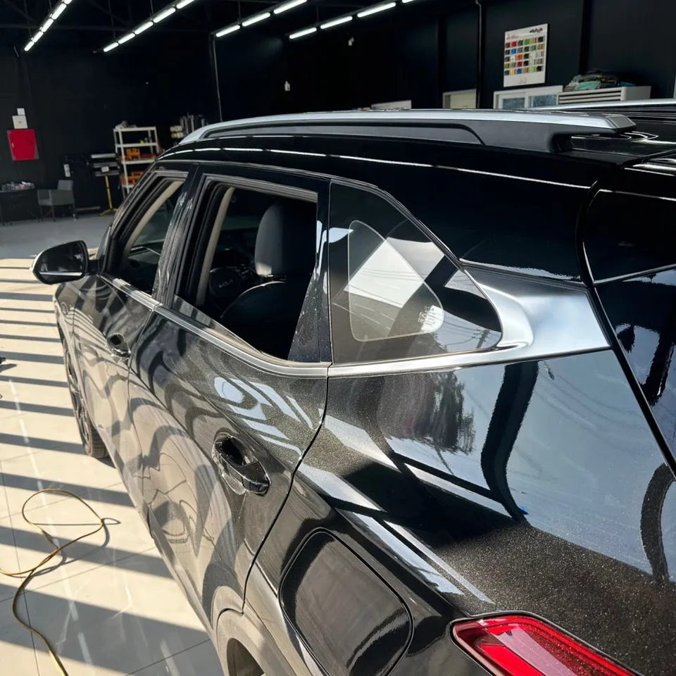 Kia All New Sorentoのカーラッピング事例 施工写真 5
