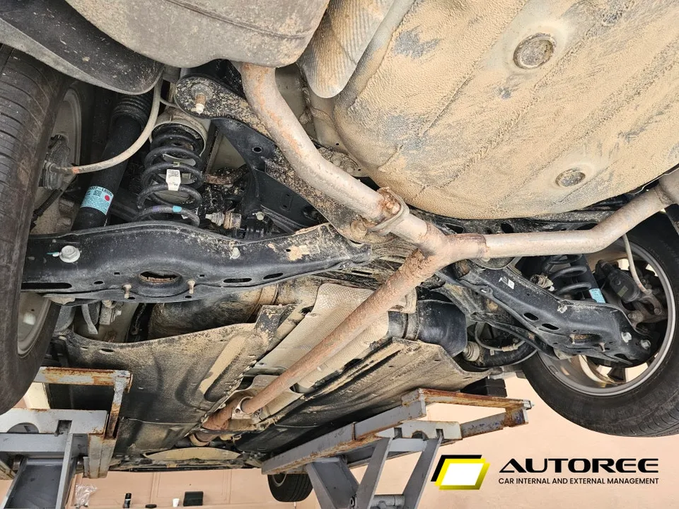 Kia K8 paint correction - Kia K8 Undercarriage Mud Removal Review — Cleaned photo 5
