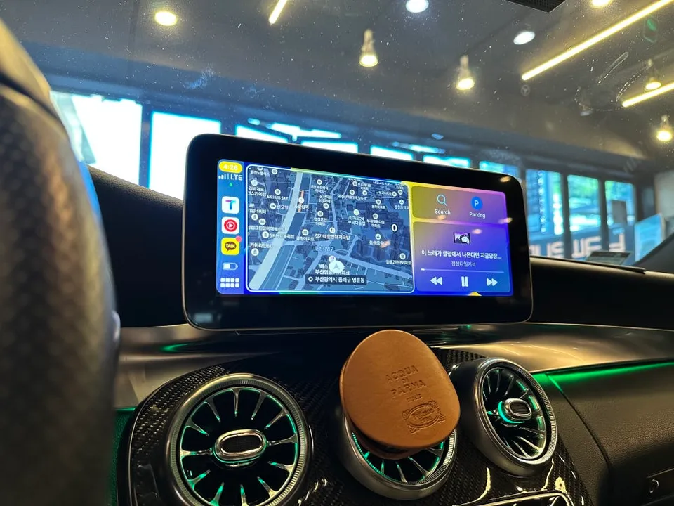 Mercedes-Benz C200のAndroid Auto・CarPlay取付事例 施工写真 2-2