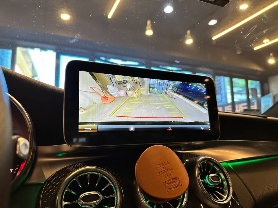 Mercedes-Benz C200のAndroid Auto・CarPlay取付事例 施工写真 4-2