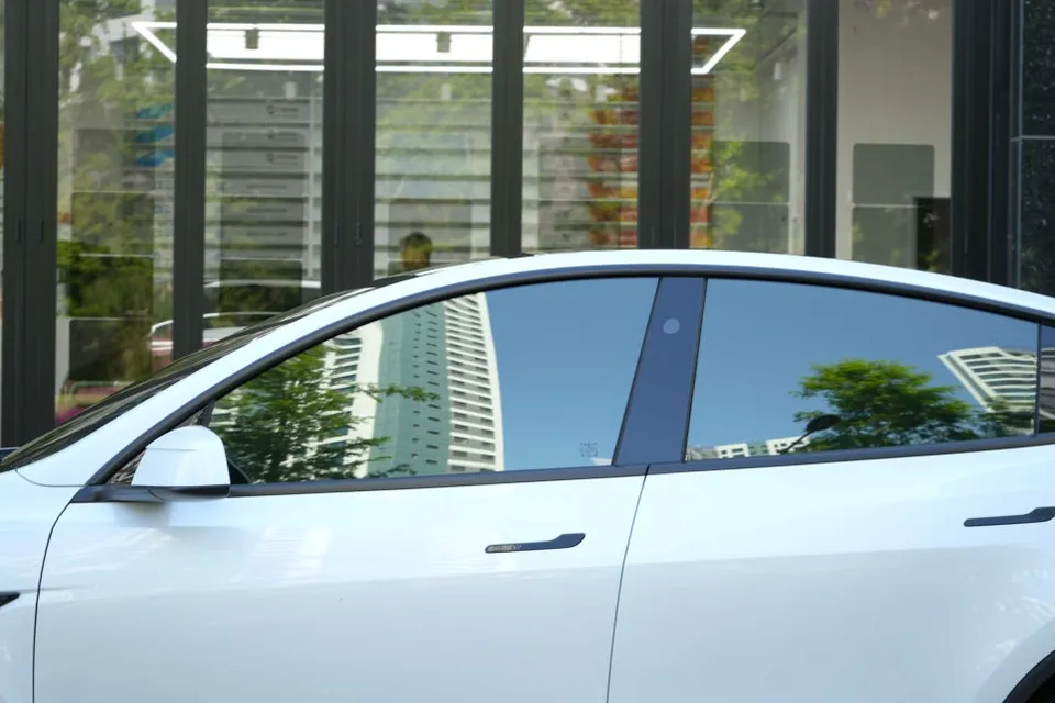 Tesla Model Y window tinting - Tesla Model Y Window Tinting Review: Cost & Heat Rejection photo 3