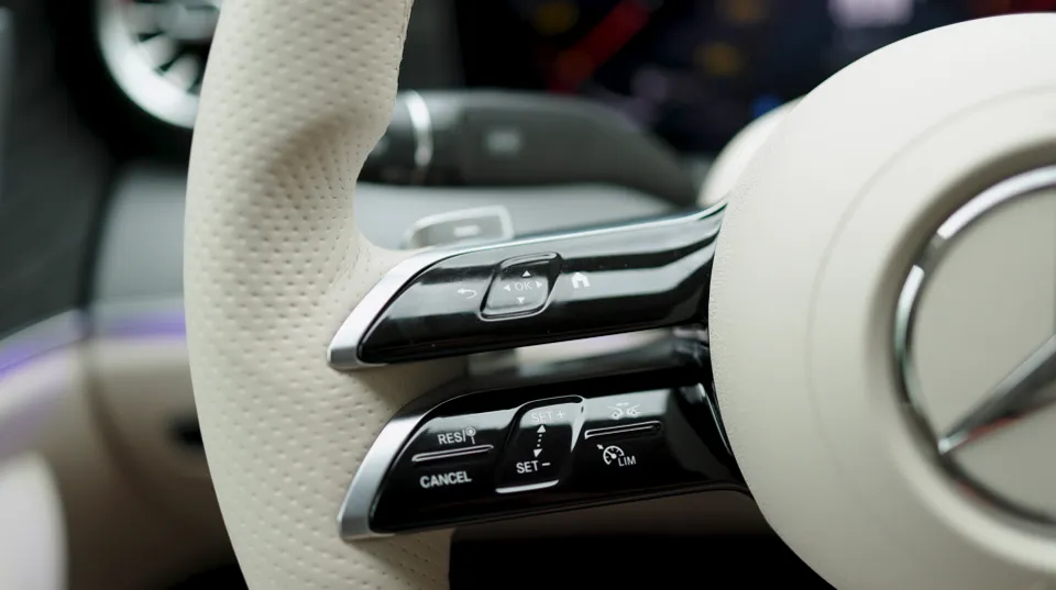Mercedes-Benz CLS C257 steering wheel - Mercedes-Benz CLS C257 Steering Wheel Customization Review photo 3