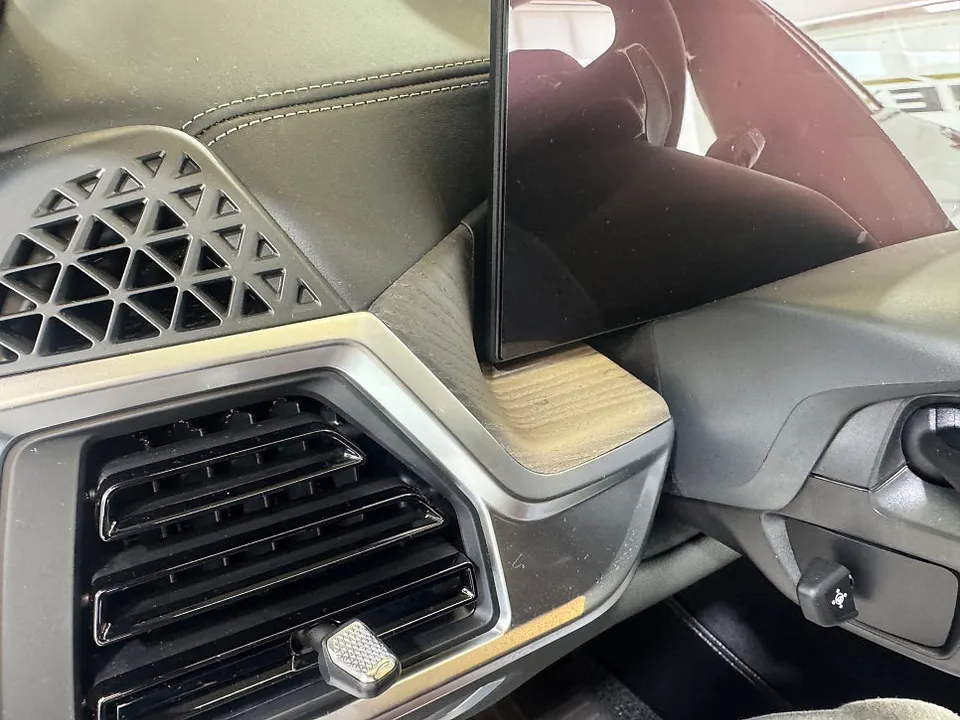 BMW X7のカーラッピング事例｜費用目安・仕上がり 施工写真 2-2