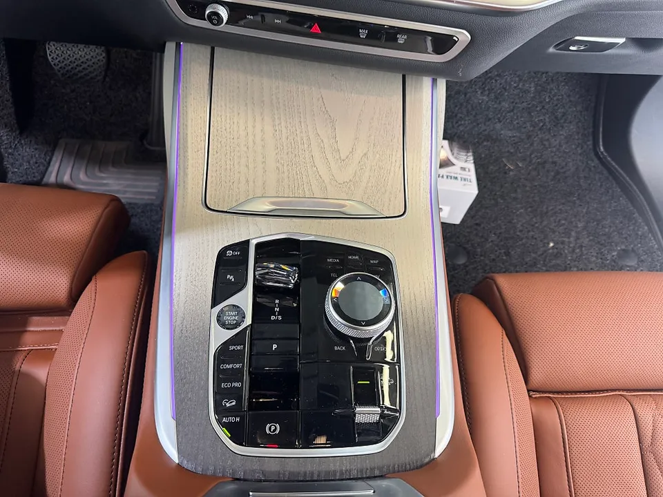 BMW X7のカーラッピング事例｜費用目安・仕上がり 施工写真 1-3