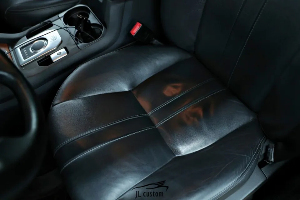 Land Rover Discovery 4 seat ventilation - Land Rover Discovery 4 Seat Climate Upgrade Review photo 4