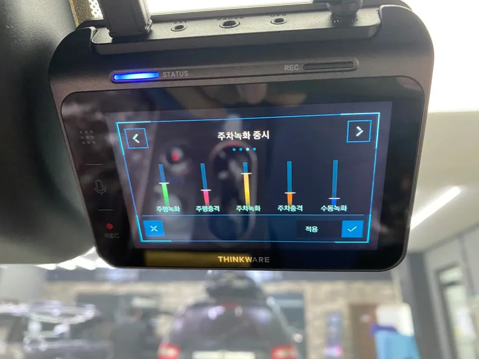 Genesis GV80 dashcam navi - Genesis GV80 Dashcam Installation Review — Seamless Built-in Fit photo 4