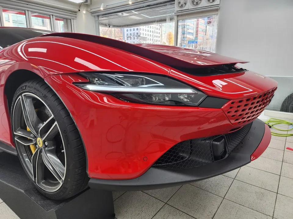 Ferrari RomaのPPF施工事例|費用目安と仕上がり 施工写真 1-3