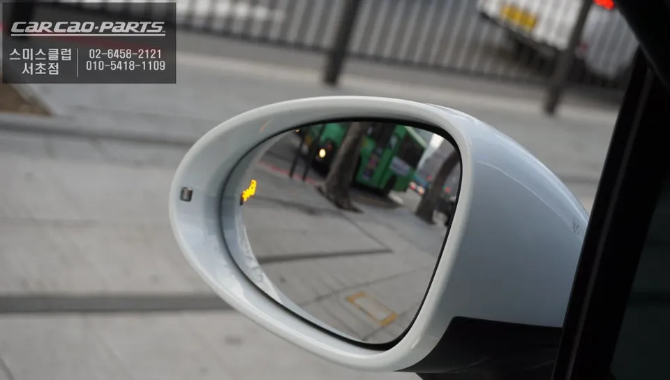 Porsche Macan oem options - Porsche Macan Blind Spot Sensors & Wide Angle Mirror Review photo 3