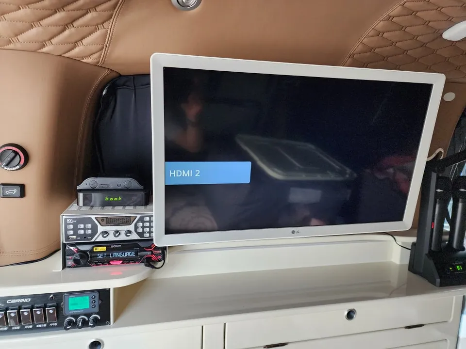Hyundai Stariaのドライブレコーダー取付事例｜費用目安・仕上がり 写真
