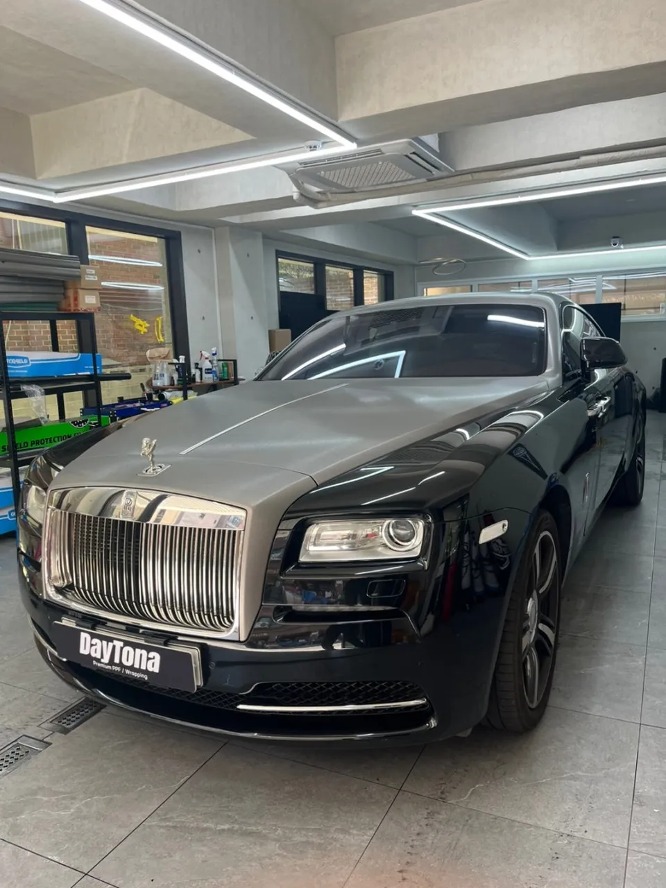 Rolls-Royce Wraithのカーラッピング事例 施工写真 6
