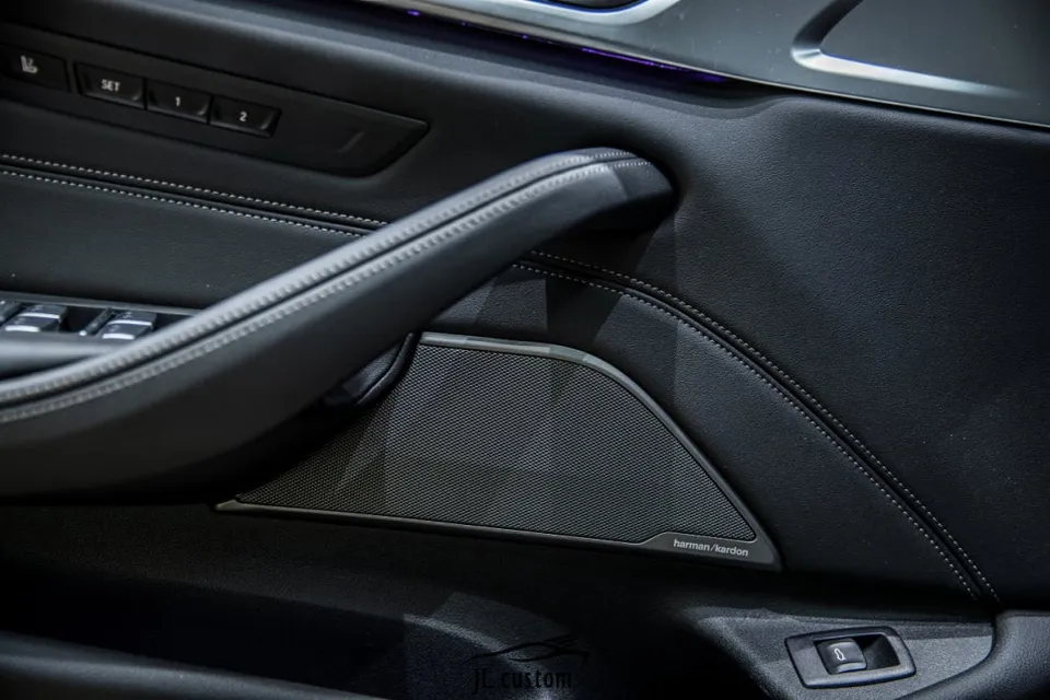 BMW 5 Series G30 ambient lighting - BMW 5 Series G30 Ambient Lighting Review: Cost & Results photo 3