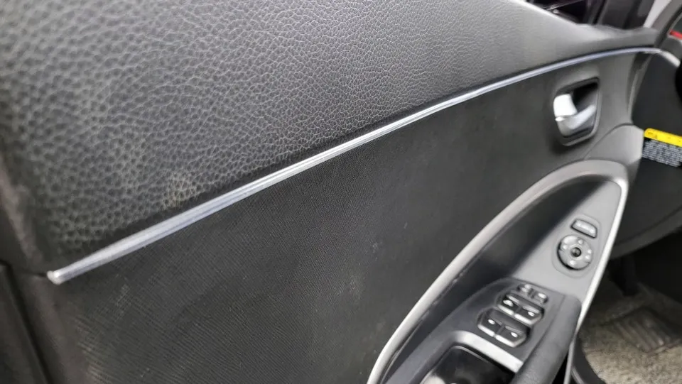 Hyundai Santa Fe DM ambient lighting - Hyundai Santa Fe DM Ambient Lighting Review: Cost & Results photo 4